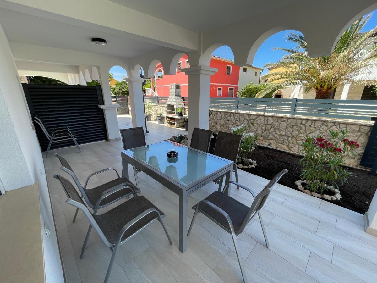 Apartmenthouse Ines Vir Exterior photo