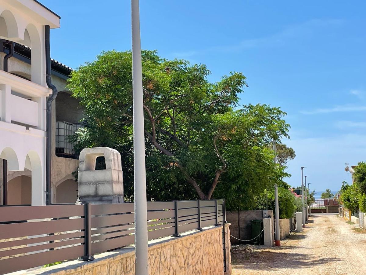Apartmenthouse Ines Vir Exterior photo