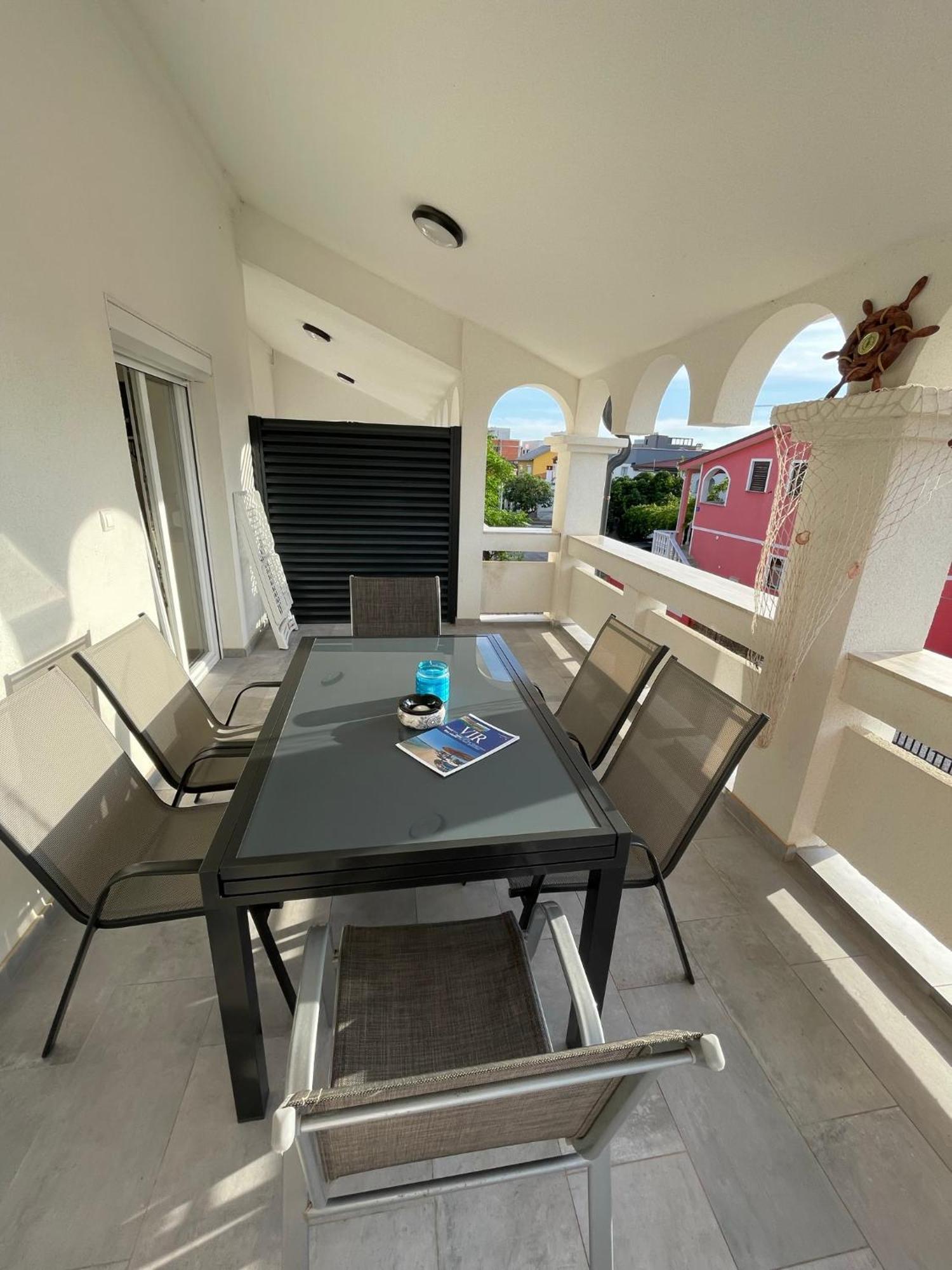 Apartmenthouse Ines Vir Exterior photo